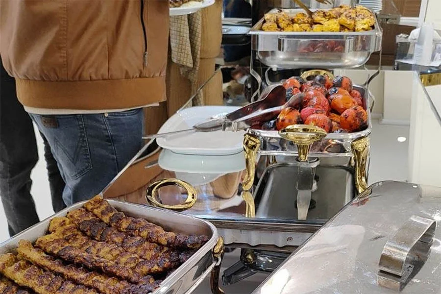 امکانات تالار سارا در رباط کریم برای برگزاری مراسم عروسی و جشنهای باشکوه